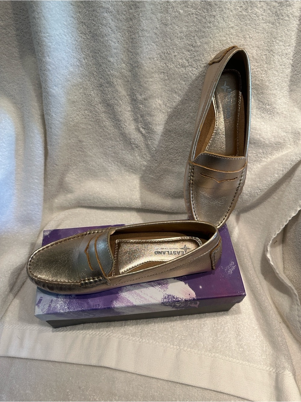 Eastland Shimmering Bronze Slip-On Loafers Sz 8M